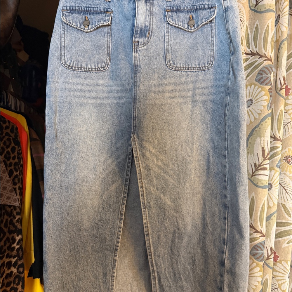 Veveret Denim Maxi Skirt